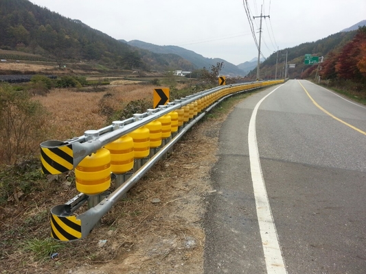 Αγορά Corrosion Resistance High Highway Roller Barrier for Mountain Roads Roller Size Diameter 245/350 Mm online manufacture
