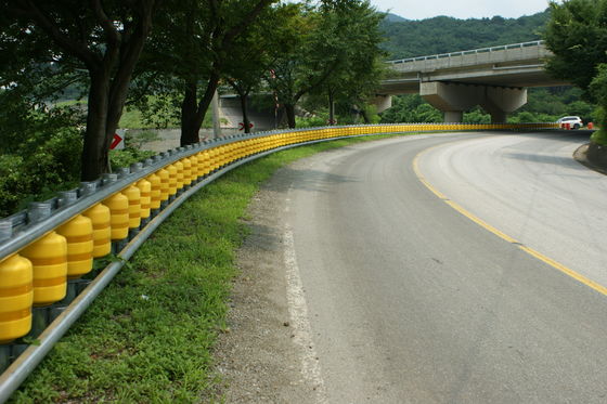 Good price Υλικό κυλίνδρων PU Rolling Guardrail Barrier Zinc Coating 85um 600g ανά τετραγωνικό μέτρο Διεθνής βαθμός 4 Λύση οδικής ασφάλειας σε απευθείας σύνδεση